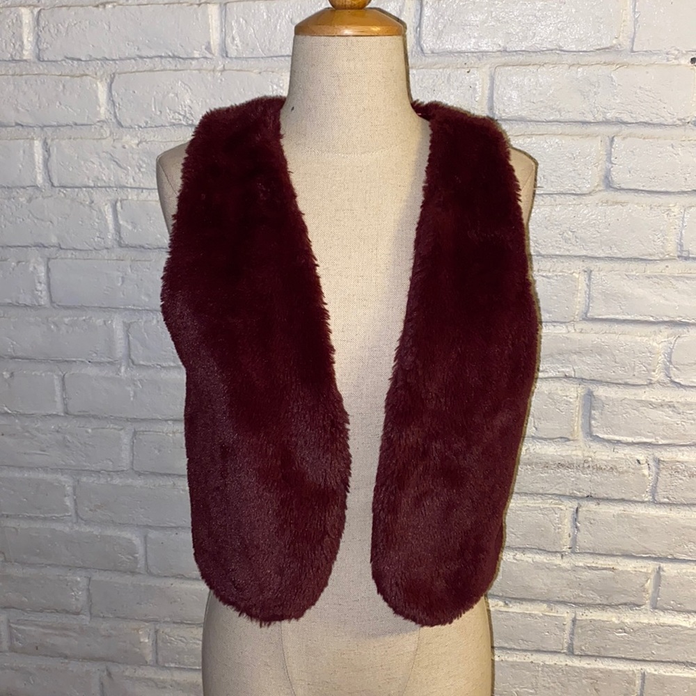 Girls Faux Fur Maroon Vest - Large